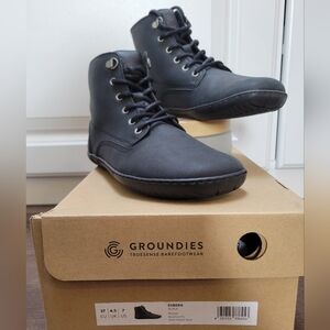 Black Minimalist Lace-Up Boots